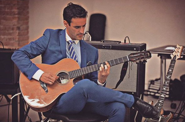 Professor de Guitarra Elèctrica, Clàssica, Solfeig, Llenguatge Musical i Combos